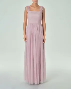 Abito lungo rosa tonalità fredda in tulle senza maniche e corpetto drappeggiato